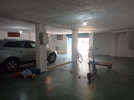 WAREHOUSE FOR RENT 130 M2 PORCELAIN 500 EURO