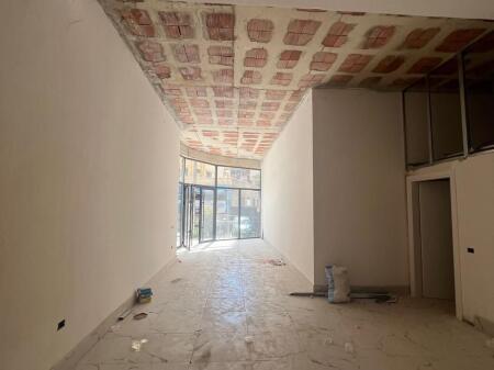 DYQAN ME QERA 104 M2RRUGA E DURRESIT 1.400 EURO