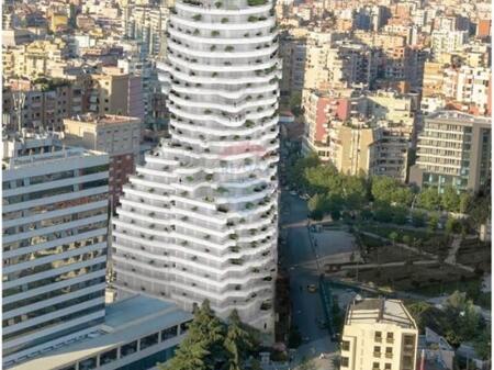 Apartment 2+1+ parking near Skenderbej Square!