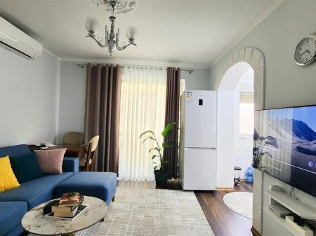 APARTAMENT ME QERA 1+1 SHKOLLA E BALETIT 50.000 LEKE