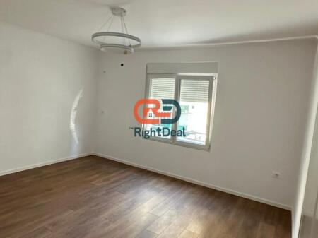 Vicino alla Strada Congresso di Manastir, Vendesi Super Appartamento 1+1 con Posizione Perfetta !!!