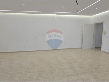 Appartamento in vendita (2+1) Via Elbasani