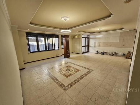 Appartamento 2+1+2 in vendita a Blloku