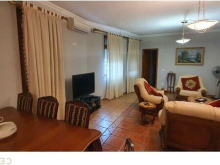 Apartament 3+1 ne Qender te Tiranes