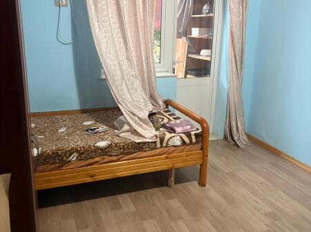 Kerkohet 1 vajze per ndarje qeraje Grada liqeni artificial