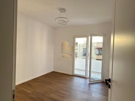 In vendita, Appartamento 1+1+Blk, Porcellana, 95.000 Euro