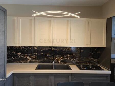 Appartamento 2+1 nel centro di Durazzo !