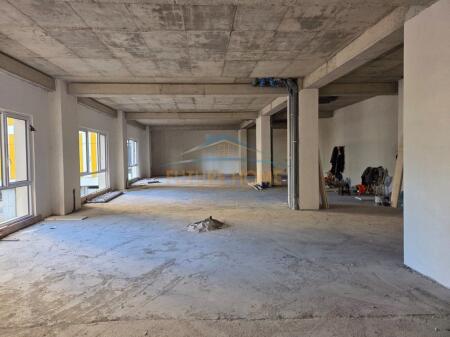 BUSINESS PREMISES FOR SALE, ZOGU I ZI