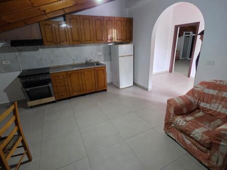 JEPET ME QERA 3+1 TEK BURGU DURRES