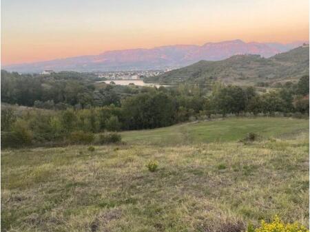 SHESIM TOKE ME SIPERFAQE 1925 M2 TE LIQENI I KASHARIT