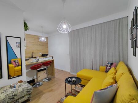 Jepet Me Qera Apartament 1+1+1 Ballkon
