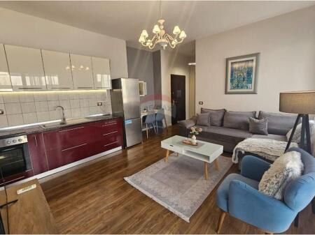 Apartament 1+1 me qera tek Pazari i Ri! !