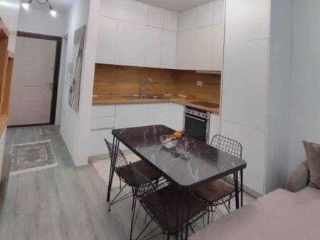 Jepet me qera apartament prane Amerikan 3