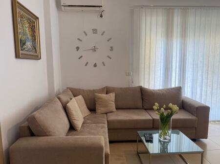 APARTAMENT 2+1 ME QIRA