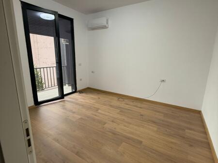 OFFICE FOR RENT 75 M2 CENTER 550 EURO