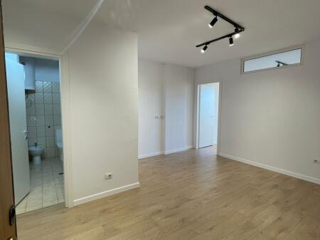 🏡 SHITET APARTAMENT 1+1 PLAZH, PRAN SHKOLLES BAJRAM CURRI