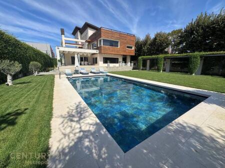 VILLE INDIVIDUALI CON PISCINA IN AFFITTO VICINO A TEG 15.000 € /Mese