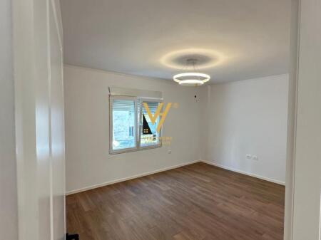 SHITET APARTAMENT 1+1+BLK TE RR.KONGRESI MANASTIRIT 95.000 EURO