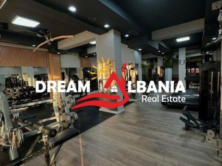 Locale commerciale in vendita in Via Elbasan vicino ex 7 Nani, Tirana ID (4171552 )