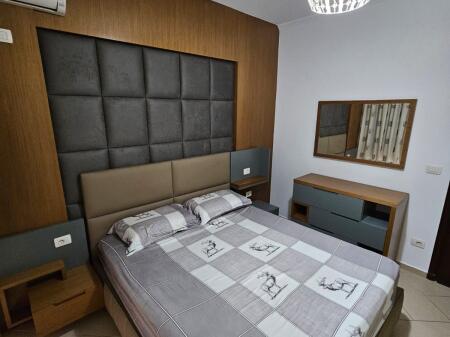 Apartament 2+1 me qira te rruga peti