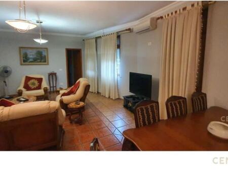 Apartament 3+1 per shitje ne Qender te Tiranes