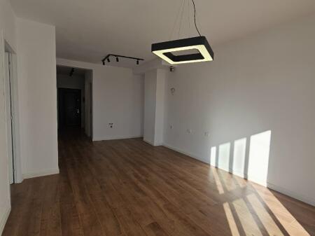 🏡 SHITET 2+1 me ballkon 📍Spitali Rajonal Durres 📲