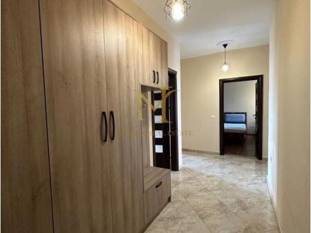 SUPER APARTAMENT 3+1 ME QERA NE DURRES TEK ISH URT !!