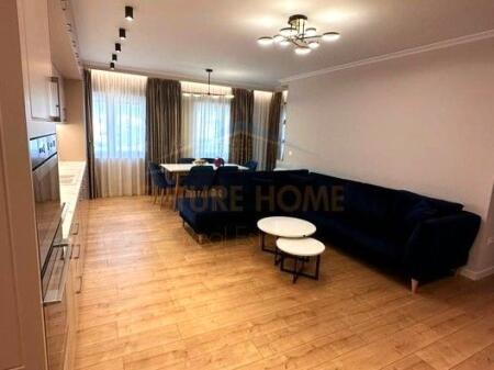 Jepet me qera, Apartament 3+1 – Qendër, Tiranë