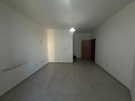 Zyre me Qira Rruga Komuna e Parisit