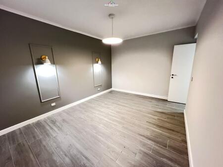 Office for Rent 1+1 Near the Red School (ID BZ2740) Tirana