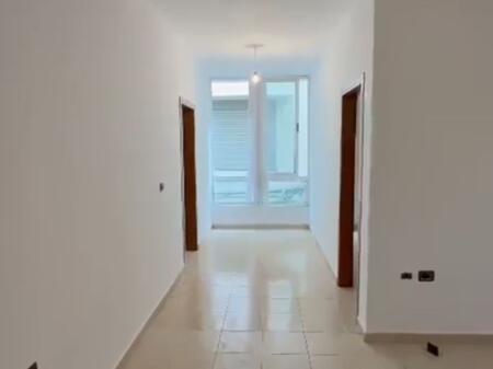 Shitet apartament 3+1 pranë Eleonorës