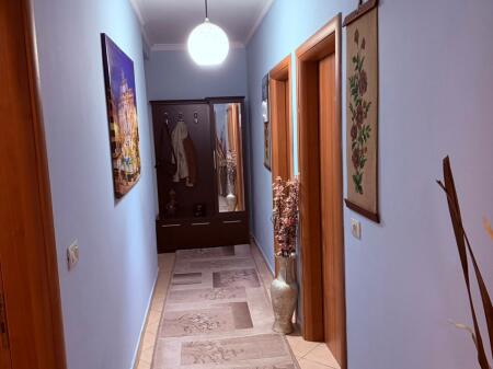 Jepet Apartament me qera