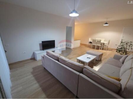 Apartament - Për Qira - Selita e Vjetër, Tiranë !!!! (ID: 530221059-424)