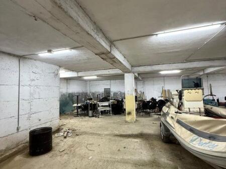 Ambient komercial në Shkozë, 400 m²*, per qira 1,000 € /Muaj