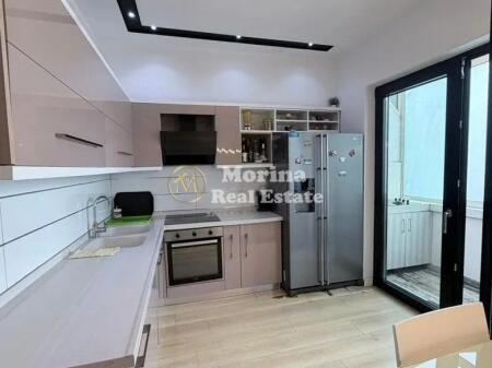 Shitet Apartament 3+1, Rruga Mine Peza, 245,000 Euro