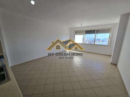 APARTMENT FOR RENT NEAR THE INDUSTRIAL MARKET!
