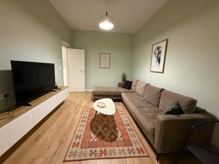 Apartament 2+1 Me Qira prane Ambasades Amerikane