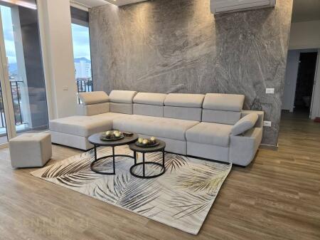 Super 2+1+2+parking space apartment for rent on Riza Cerova street!