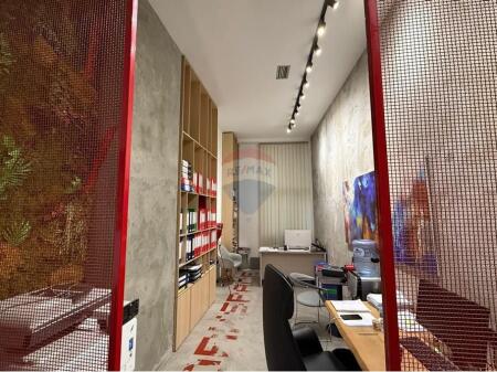 Ufficio - In Affitto - Via delle Barricate, TIRANE !