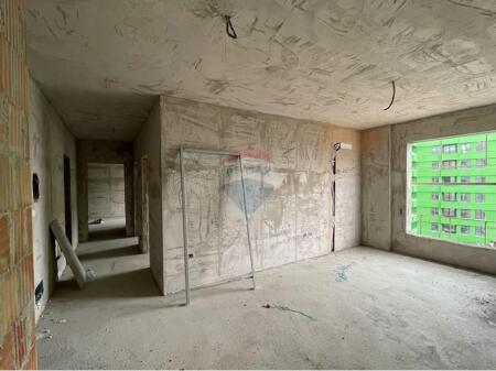 Shitet apartament 3+1+2 tek 5 Maji!