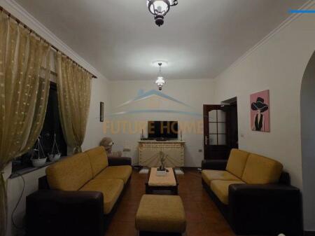 Shitet, Apartament 3+1+2 – Rruga e Kavajës, Tiranë