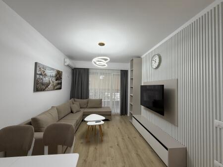 Apartment 2+1 with parking for rent at Komuna e Parisit