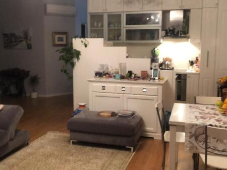 Apartament 3+1 me qera te Rruga e Kosovarëve !