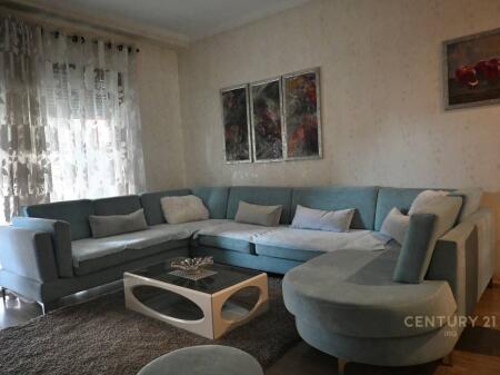 Apartament 3+1 me qera në Kompleksin Delijorgji, Tiranë 1,300 € /Muaj