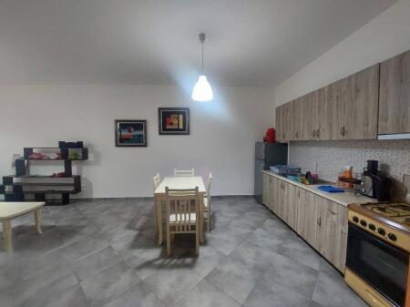 Jepet me qira apartament 1+1 në Astir, pranë Bar Artistit 400 € /Muaj