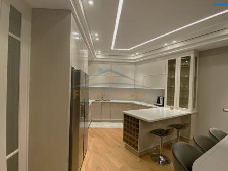 Shitet – Apartament 3+1+2, Fusha e Aviacionit, Tiranë