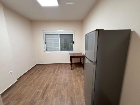 Ufficio in Affitto a Myslym Shyr (BZ2742) Tirana