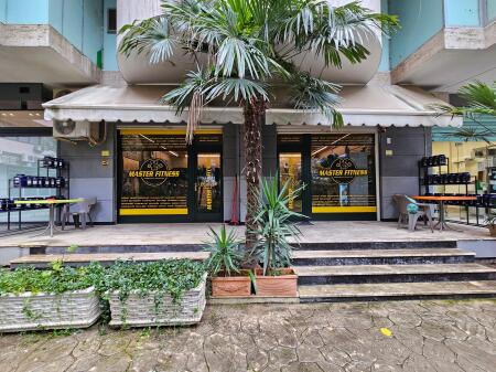 Shitet Njesi biznesi tek Ish Ekspozita! 102m2