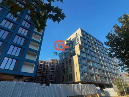 Tek Kompleksi "Golden Gate", Shitet Apartament 2+1+2, Me Strukture Dhe Hapesira Perfekte !!