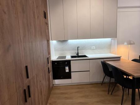 Jepet me qira super apartament 1+1 te Ali Demi!